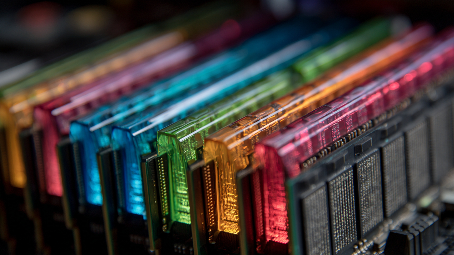 Dostawcy pamięci DRAM zabezpieczają się przed stratami i podnoszą ceny