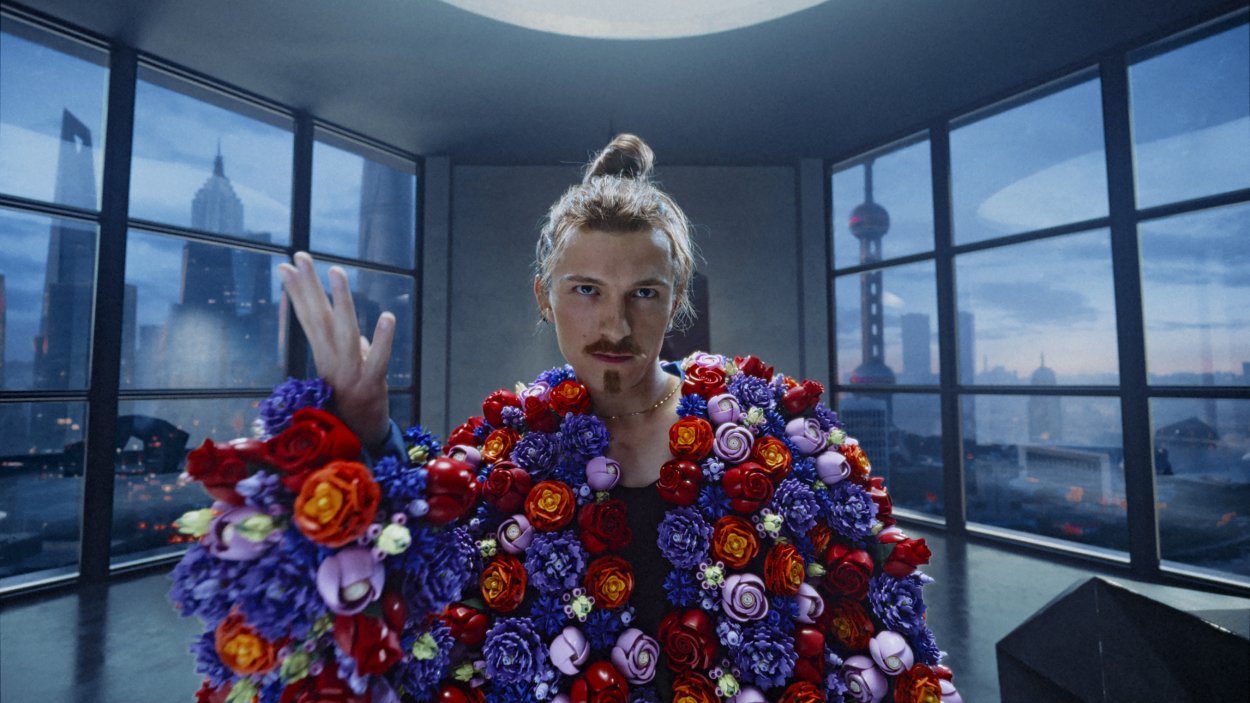 Tom Holland zachęca do zabawy w kampanii LEGO „Nie Przestawaj się Bawić”