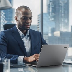 Acer wprowadza TravelMate X14 AI i projektory Vero dla firm MŚP