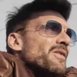 Boss Level czyli śmierć na wiele sposobów. Jest nowy zwiastun mieszanki filmu akcji i science fiction z Melem Gibsonem i Frankiem Grillo