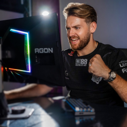 Gaz do dechy – monitory e-sportowe AGON PRO z odświeżaniem 540 Hz oraz 390 Hz