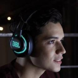 Za kilka dni zadebiutują słuchawki JBL Quantum 810 Wireless, nowy bezprzewodowy model dla graczy