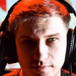 O 18 startują finały tygodnia Szpera! Kto zwycięży szansę na trening z zawodnikiem Wisły All in Games! Kraków w ramach SkillFactor?