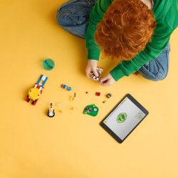 Rodzice łączą zabawę cyfrową i analogową, LEGO dopasowuje się do trendu