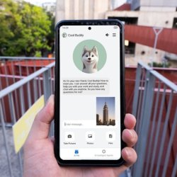 RugOne Xever 7 z asystentem AI i wyborem między psem a kotem na ekranie
