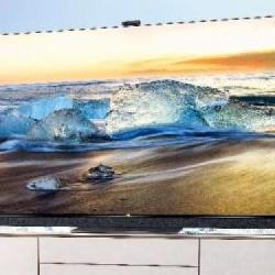 TCL poprzez swój telewizor 8K Mini LED oraz monitor TCL CSOT WQHD 165 Hz R1500 Mini LED uśmiecha się do graczy