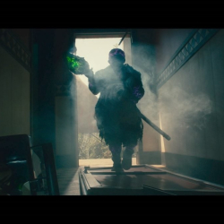 Toksyczny mściciel, remake filmu z lat osiemdziesiątych pokazany na pierwszej, krwawej filmowej zapowiedzi