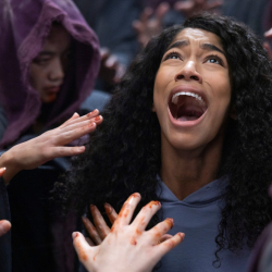 TOP 10 seriali Netflix, a na czele Wielka woda, Obserwator oraz Dahmer potwór: Historia Jeffreya Dahmera