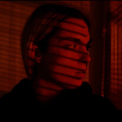 Ukryta sieć, Monolit Films prezentuje zwiastun nowego polskiego thrillera, którego kinowa premiera na początku września