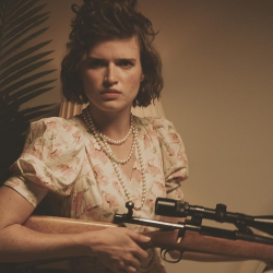 V/H/S/85, horror w konwencji found footage, szósta część serii antologii grozy pokazana na przerażającym zwiastunie