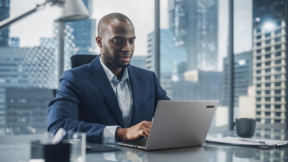 Acer wprowadza TravelMate X14 AI i projektory Vero dla firm MŚP